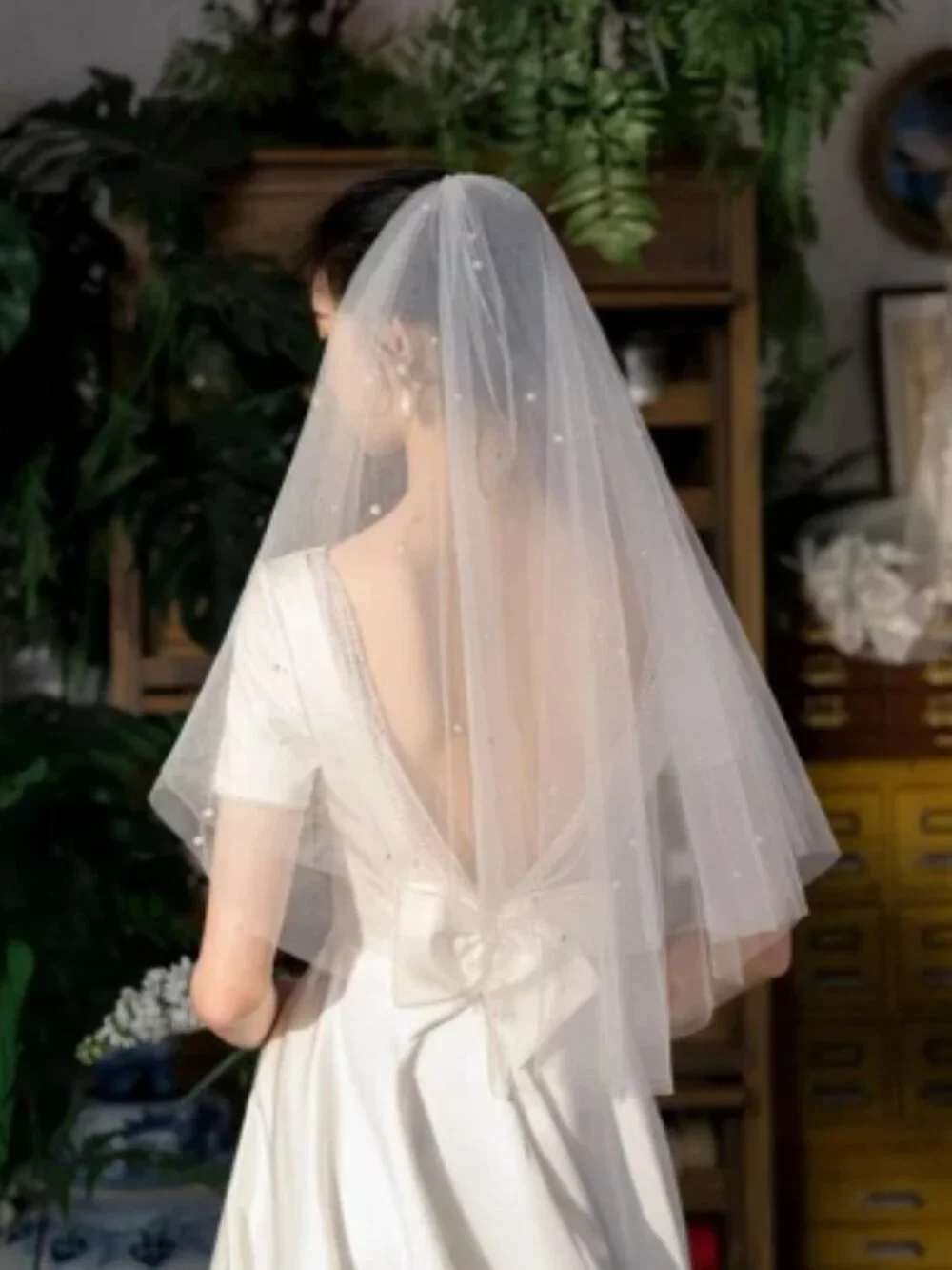 Short Pearl Beaded Short Wedding Veil
